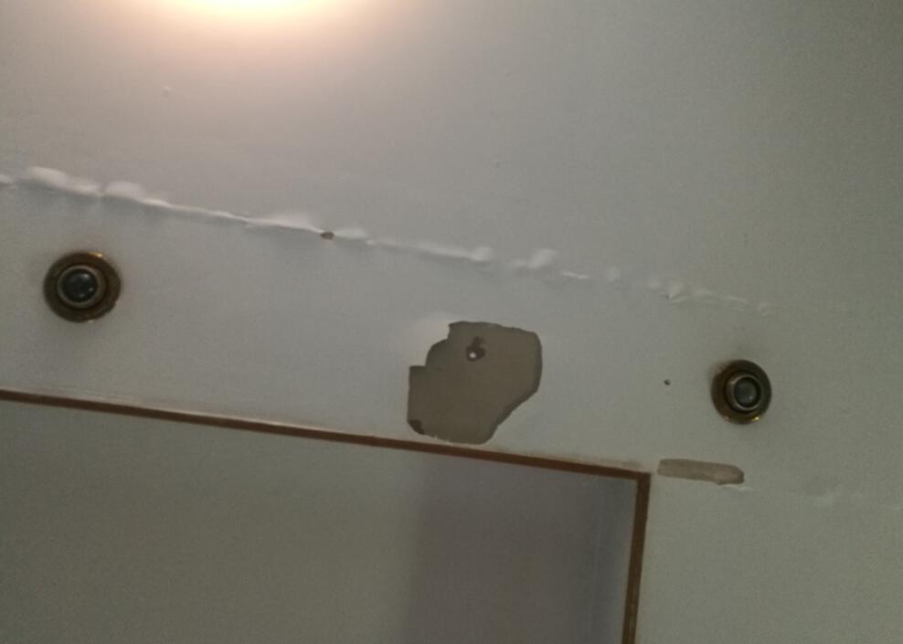 �Ϸ��мt�@С�^(q��)8��סլ�÷���܉����ͨ3̖��J01�˶��Ŀʩ�������µķ��݃rֵ�p�p�u��