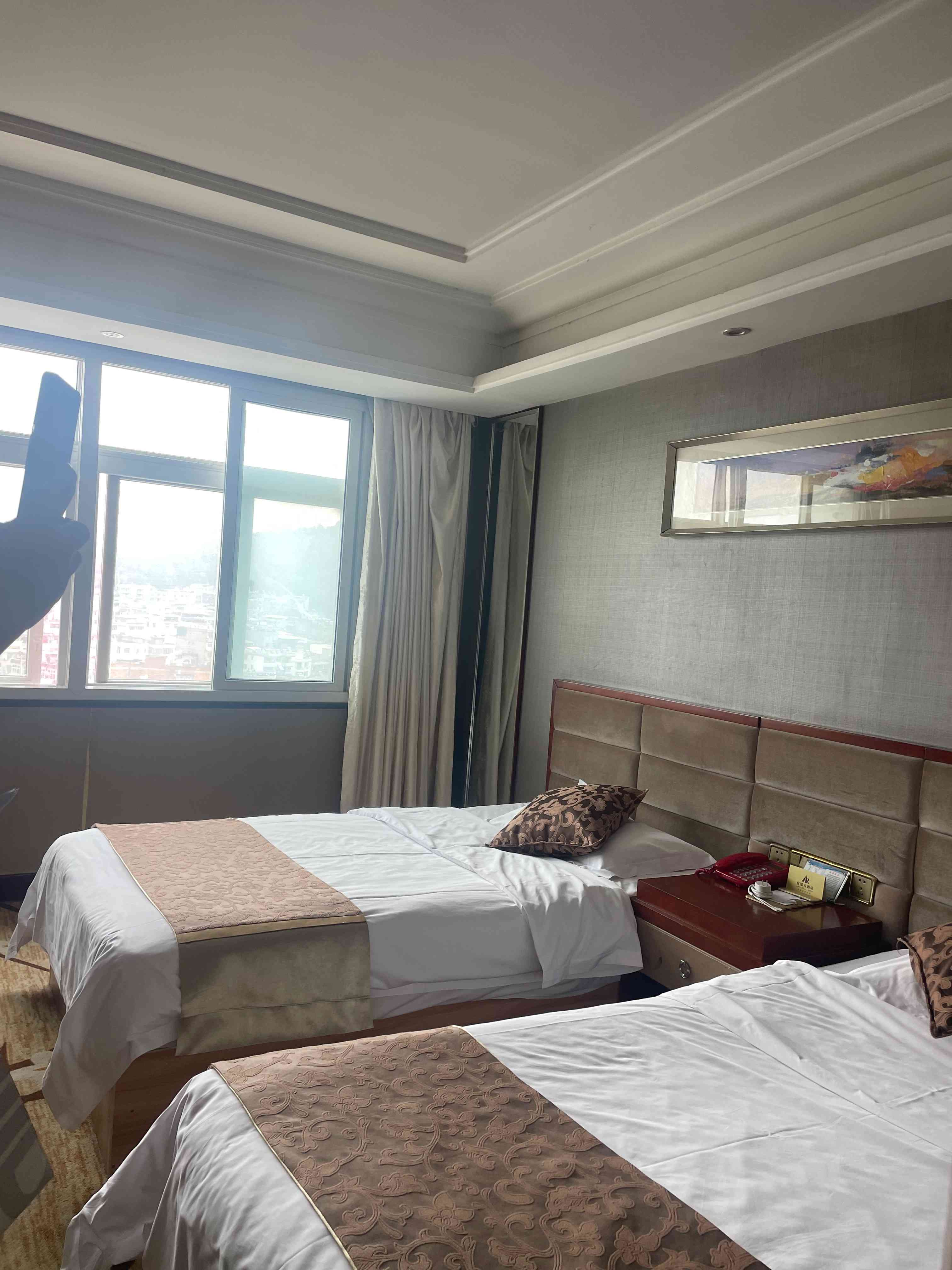 ���ɰ����Ƶ����޹�˾���е�λ�����ɿh�����(zh��n)������·6̖�̘I(y��)�÷��M(j��n)���Ј��rֵ�u��